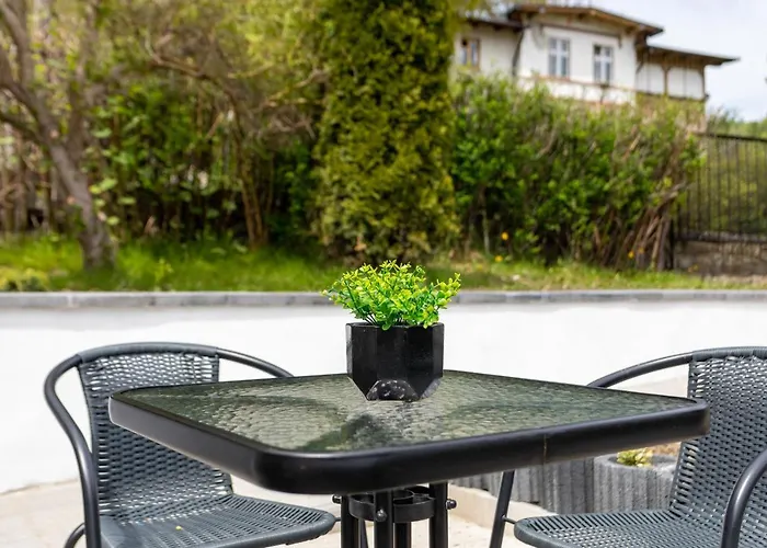 9-o Osobowy Sikorskiego 5 Invest Apartmán *